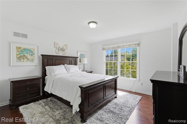 5097 Birkdale Drive, Commerce Twp, MI 48382