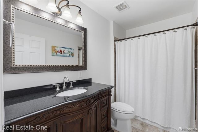 5097 Birkdale Drive, Commerce Twp, MI 48382