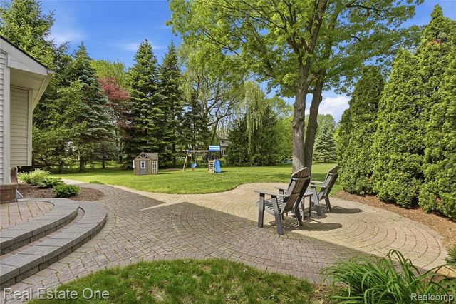 5097 Birkdale Drive, Commerce Twp, MI 48382