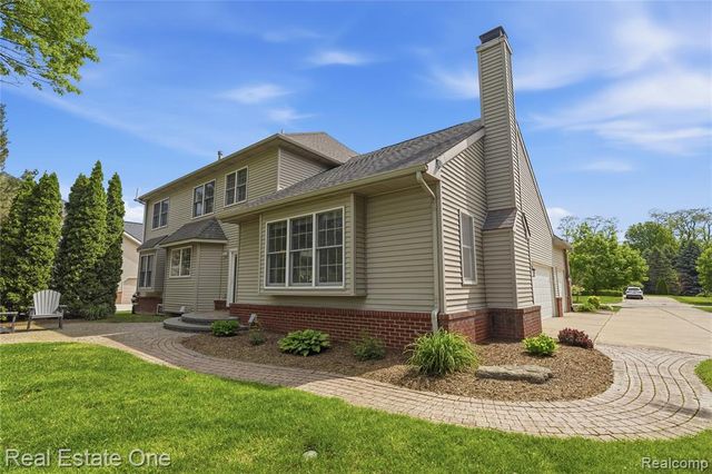 5097 Birkdale Drive, Commerce Twp, MI 48382