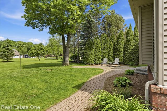 5097 Birkdale Drive, Commerce Twp, MI 48382