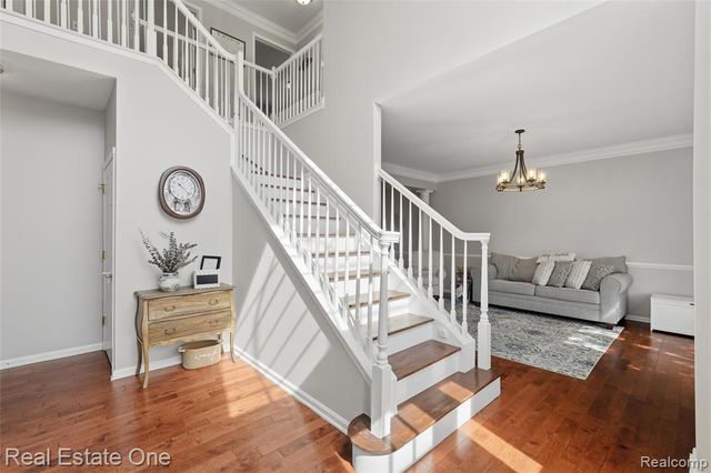 5097 Birkdale Drive, Commerce Twp, MI 48382