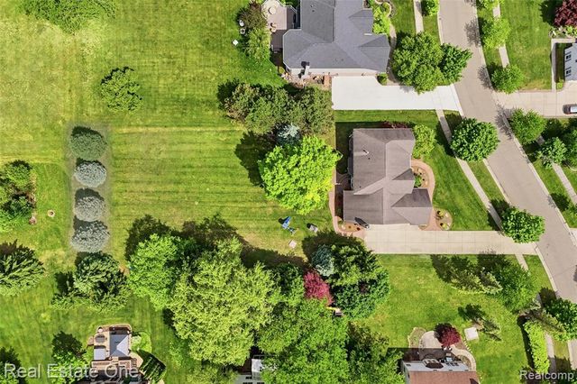 5097 Birkdale Drive, Commerce Twp, MI 48382