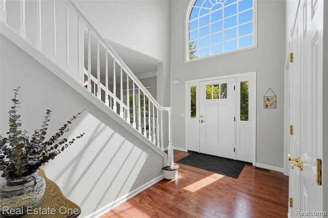 5097 Birkdale Drive, Commerce Twp, MI 48382