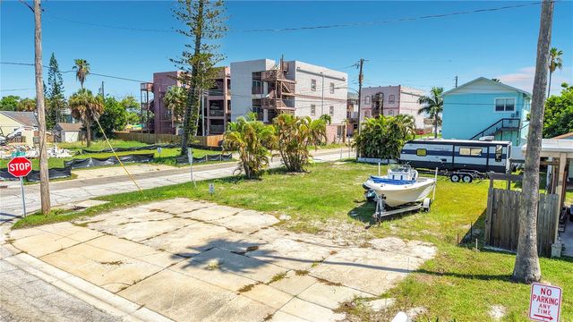 14065 PALM ST, Madeira Beach, FL 33708