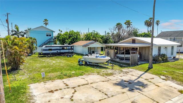 14065 PALM ST, Madeira Beach, FL 33708