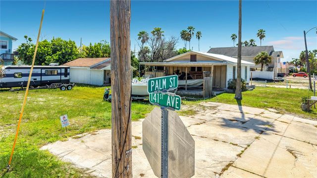 14065 PALM ST, Madeira Beach, FL 33708