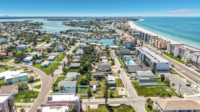 14065 PALM ST, Madeira Beach, FL 33708