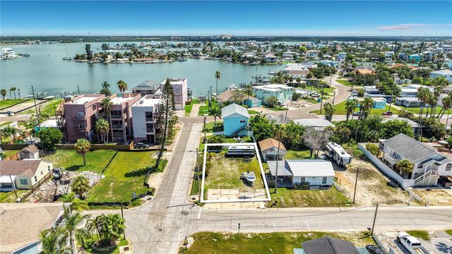 14065 PALM ST, Madeira Beach, FL 33708