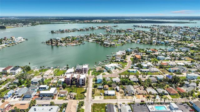 14065 PALM ST, Madeira Beach, FL 33708