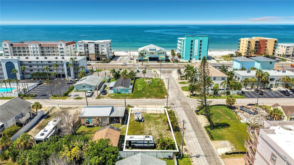 14065 PALM ST, Madeira Beach, FL 33708