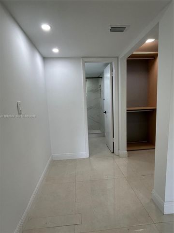 300 Berkley Rd 108, Hollywood, FL 33024