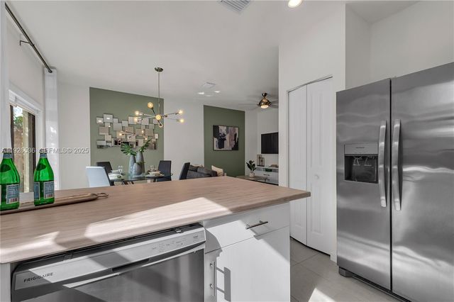 12980 SW 233rd Ter, Homestead, FL 33032