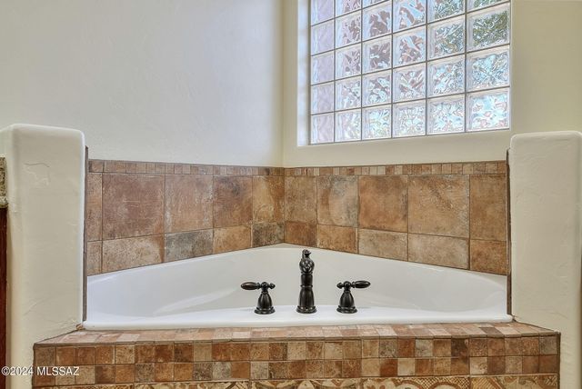 134 Circulo Vespucci, Tubac, AZ 85646