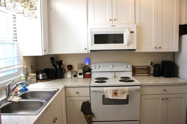 1025 Carolina Rd Apt CC4, Conway, SC 29526