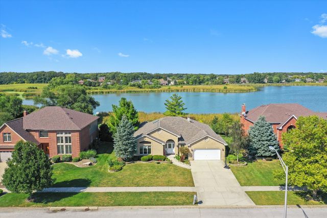 10760 Ridgewood Drive, Palos Park, IL 60464