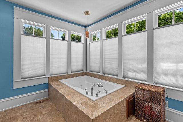 315 W 3rd Street, Frankfort, KY 40601