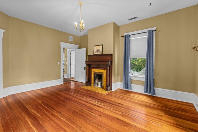 315 W 3rd Street, Frankfort, KY 40601