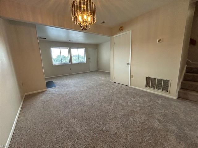 152 Mill Point DR, Hampton, VA 23669