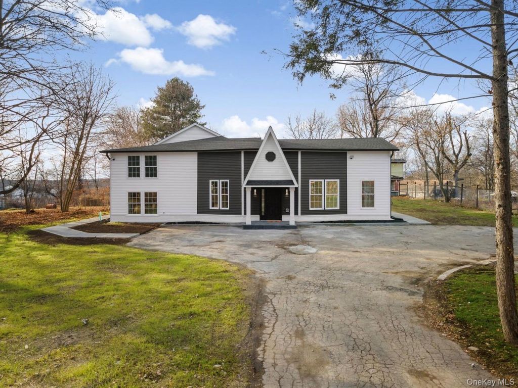 39 Overland Drive, Wallkill, NY 12589
