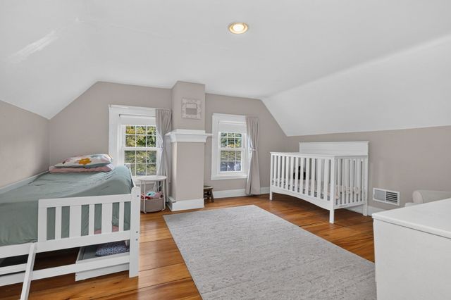 395 Pond St, Weymouth, MA 02190