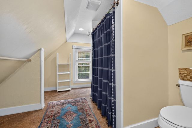 395 Pond St, Weymouth, MA 02190