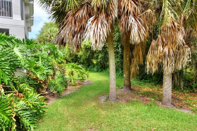 612 GRASSLANDS VILLAGE CIRCLE 612, Lakeland, FL 33803
