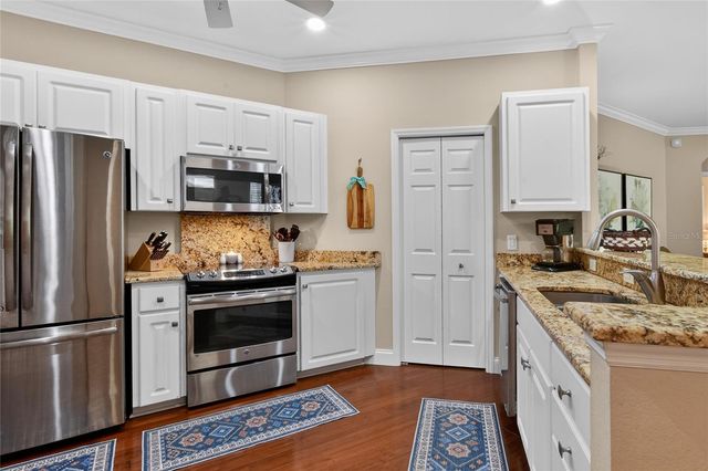 612 GRASSLANDS VILLAGE CIRCLE 612, Lakeland, FL 33803