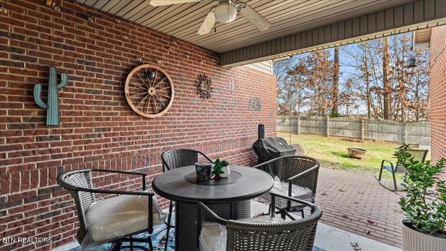 493 Jacksonian Way, Lenoir City, TN 37772