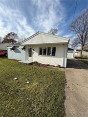 436 67th Street, Niagara Falls, NY 14304