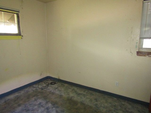 317 36th St, Mckeesport, PA 15132