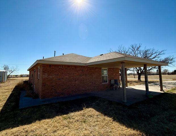 1307 Avenue A, Olton, TX 79064