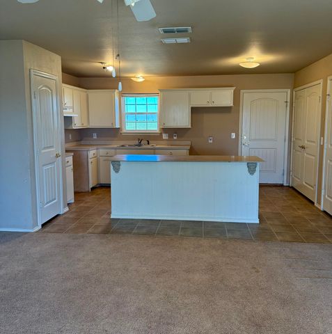 1307 Avenue A, Olton, TX 79064