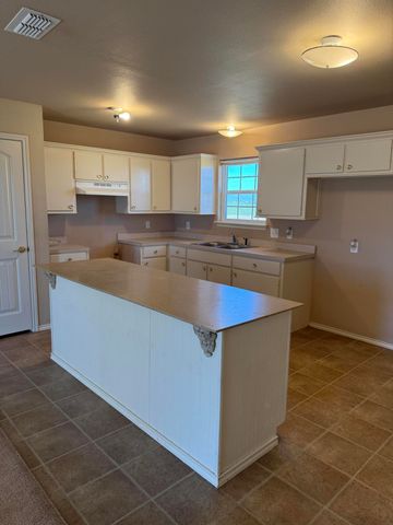 1307 Avenue A, Olton, TX 79064