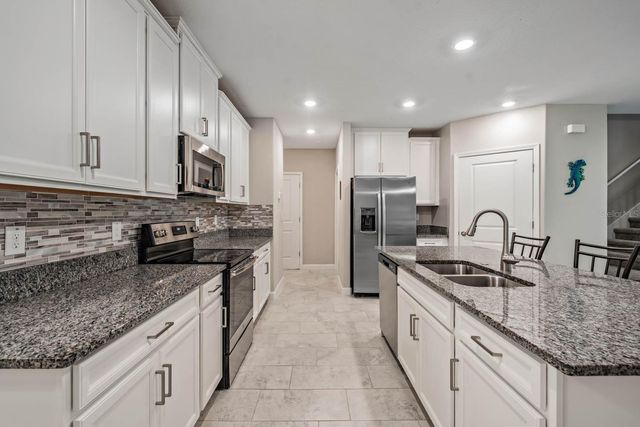 10246 ECHO DOCK LOOP, San Antonio, FL 33576