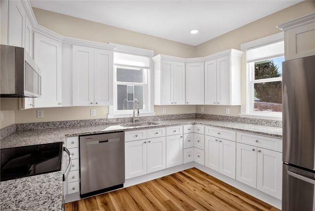 125 Dinsmore Ave, Crafton, PA 15205