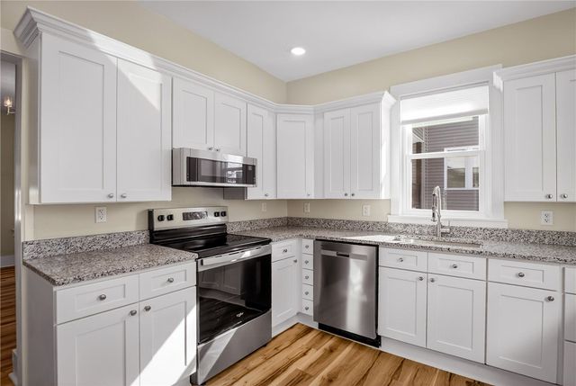 125 Dinsmore Ave, Crafton, PA 15205