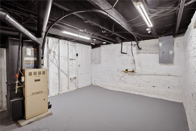 125 Dinsmore Ave, Crafton, PA 15205