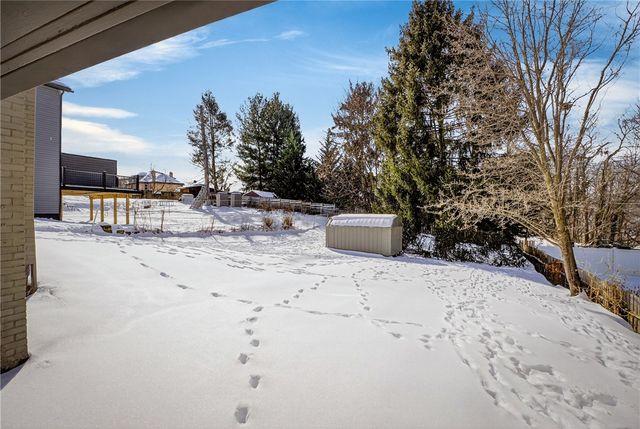 125 Dinsmore Ave, Crafton, PA 15205