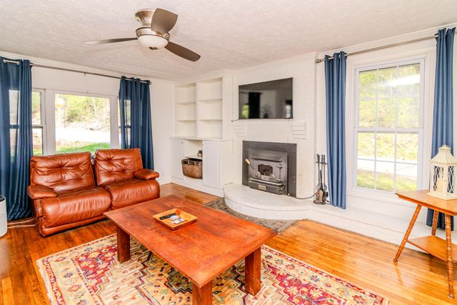 104 Jackson Ferry Road, Winchester, KY 40391