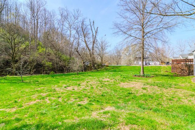 104 Jackson Ferry Road, Winchester, KY 40391