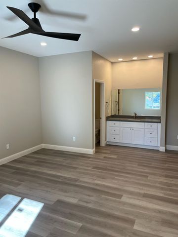 715 Cambridge Ct, Tracy, CA 95377