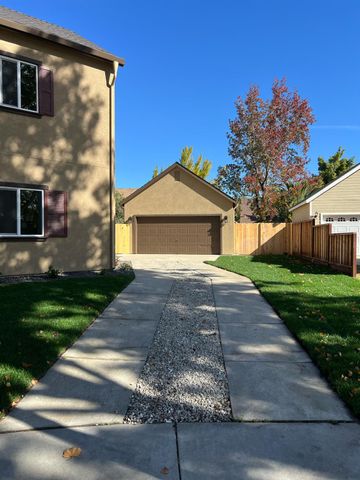 715 Cambridge Ct, Tracy, CA 95377