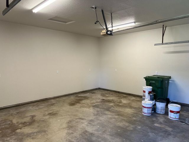 715 Cambridge Ct, Tracy, CA 95377