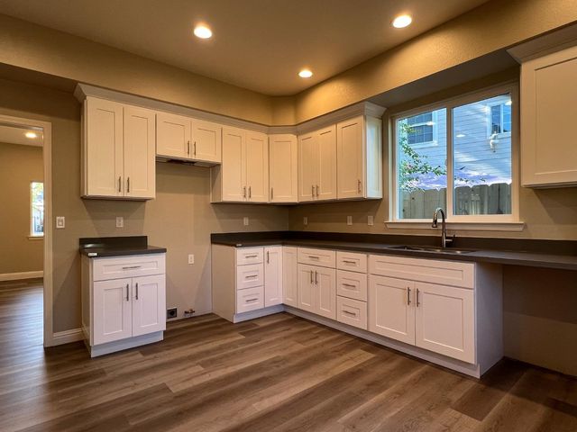 715 Cambridge Ct, Tracy, CA 95377