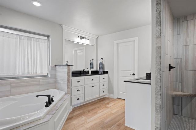 15609 Fountain Creek Lane, Edmond, OK 73013