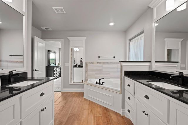15609 Fountain Creek Lane, Edmond, OK 73013