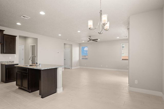 4022 Silver Springs Road NE, Rio Rancho, NM 87144