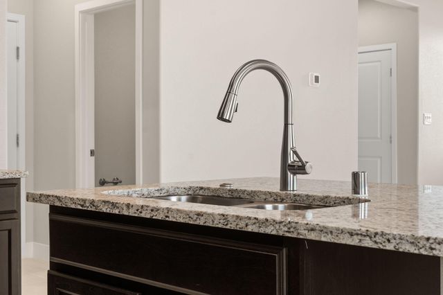 4022 Silver Springs Road NE, Rio Rancho, NM 87144