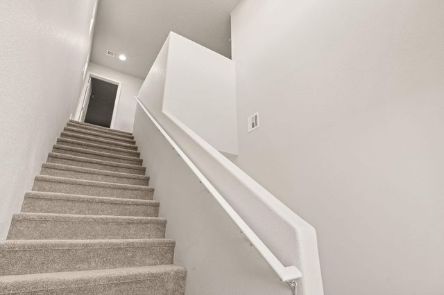 4022 Silver Springs Road NE, Rio Rancho, NM 87144